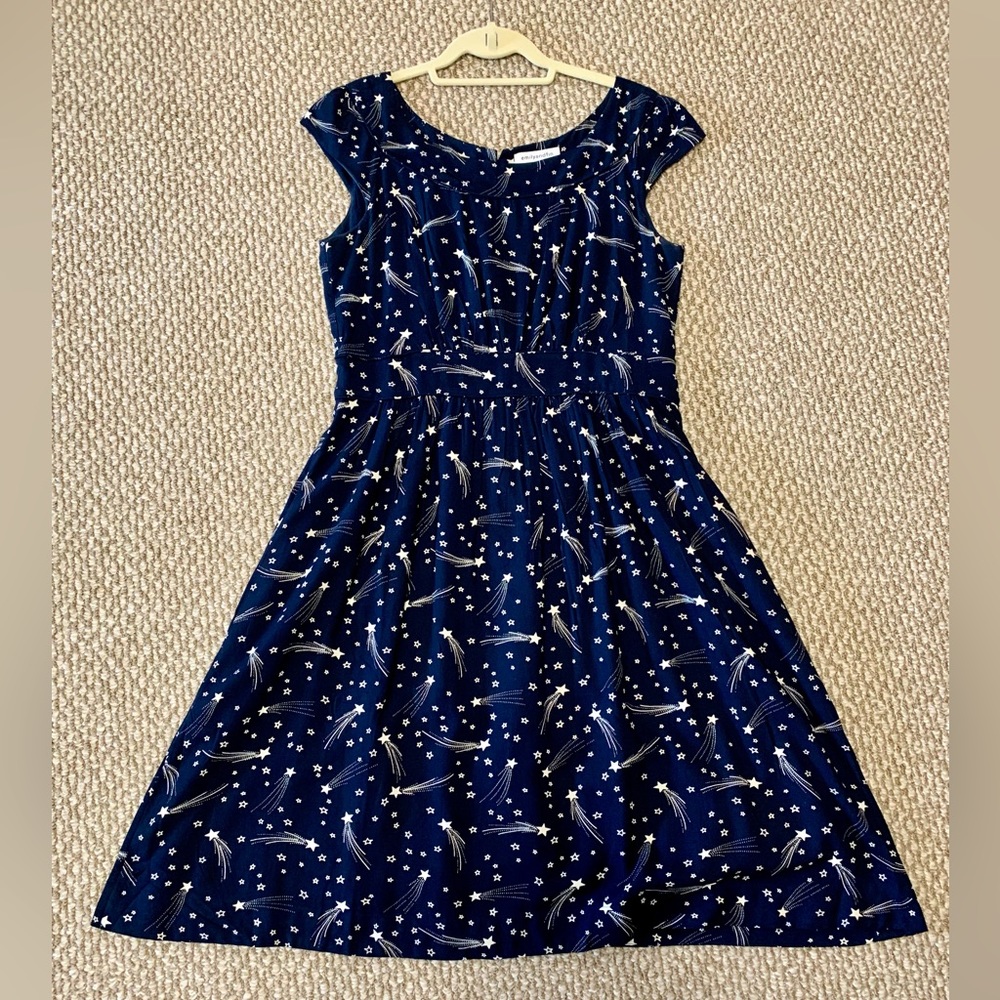 Emily & Fin Navy Shooting Star dress in size Large